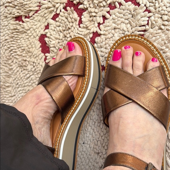 Robert Clergerie ‘Fara’ Sandals with Crossover Design in Bronze - New - Picture 2 of 12